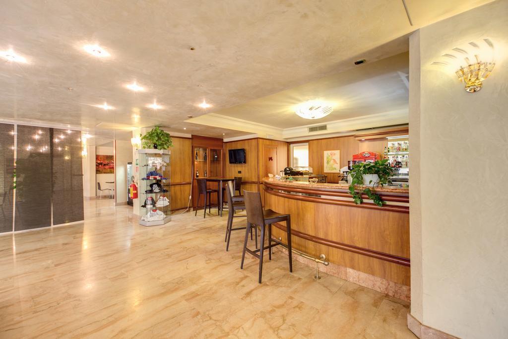 Park Hotel Roma Cassia Kültér fotó