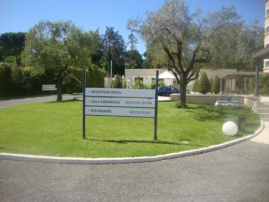 Park Hotel Roma Cassia Kültér fotó